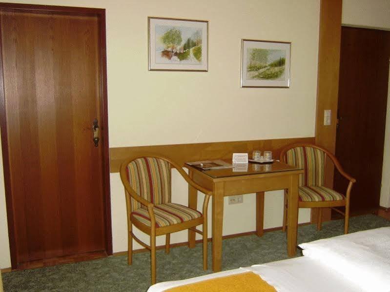 Pension Friedl Innsbruck Luaran gambar